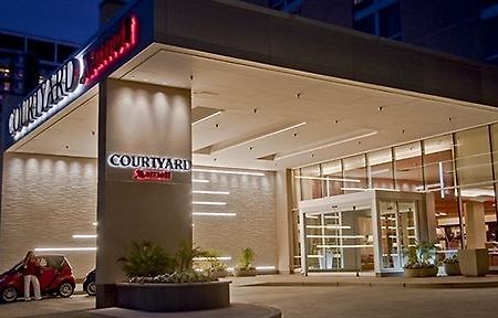 Courtyard By Marriott Bethesda Chevy Chase Hotel Exterior photo