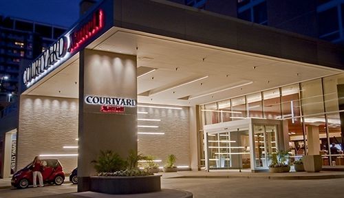 Courtyard By Marriott Bethesda Chevy Chase Hotel Exterior photo